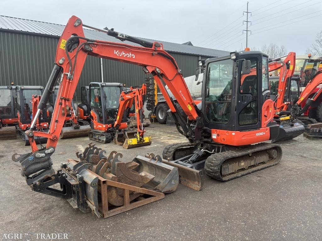 KUBOTA KX042-4, Zakelijke goederen, Machines en Bouw | Kranen en Graafmachines, Graafmachine, Ophalen of Verzenden