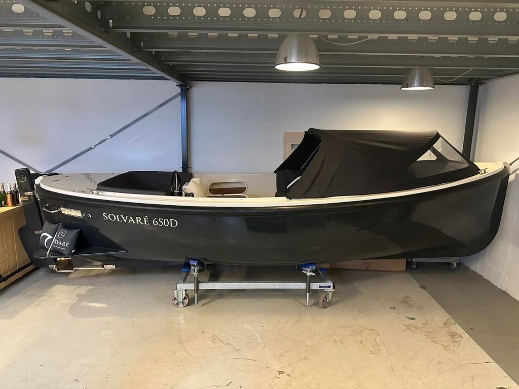 Solvaré 650 D | ook elektrisch leverbaar, Ophalen, 10 tot 30 pk, Binnenboordmotor, 6 meter of meer