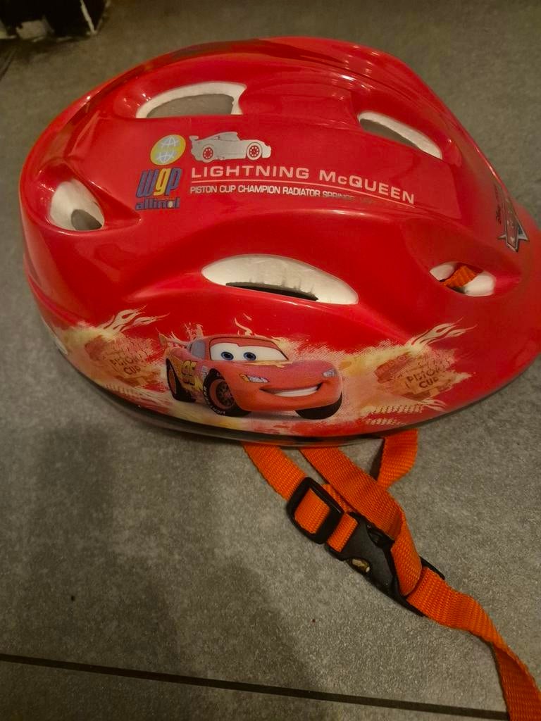 Cars kinderfiets helm (maat: 51-55 cm), Ophalen of Verzenden, Zo goed als nieuw, S