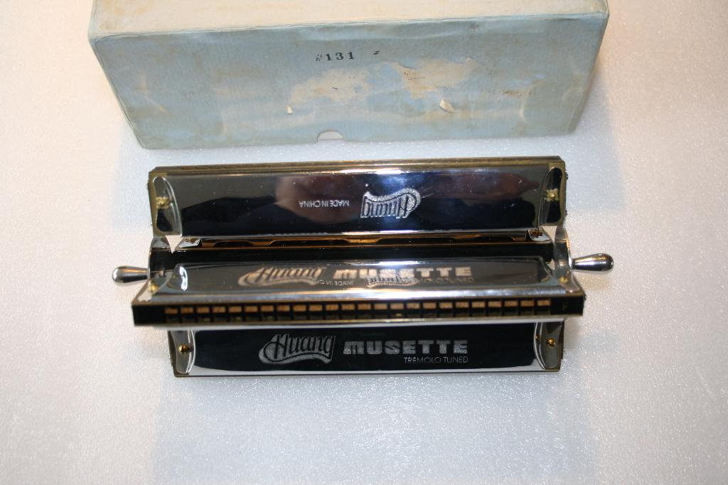 Huang Musette 4 Tremolo Quartett mondharmonica, Muziek en Instrumenten, Blaasinstrumenten | Mondharmonica's, Ophalen of Verzenden