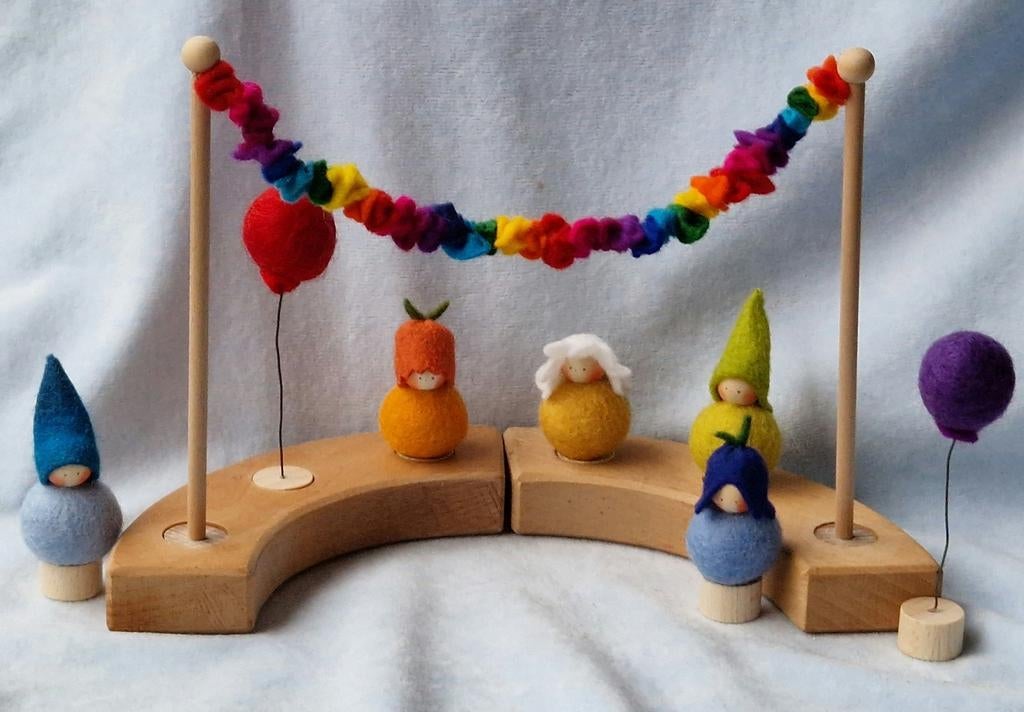 Jaarring Regenboog Slinger Seizoenstafel verjaardag/ Grimms*, Verzenden, Nieuw, Figuurtje(s), Wolvilt
