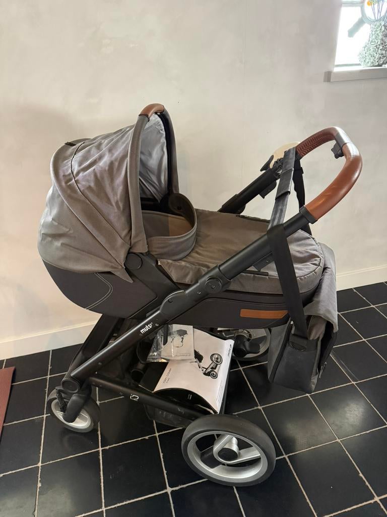 Mutsy i2 wandelwagen met toebehoren, Ophalen, Zo goed als nieuw, Mutsy