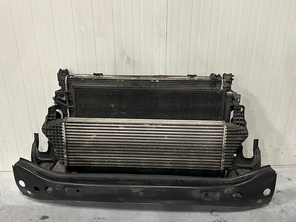 Volkswagen T5/T6 Bus radiator en voorgrill, Gebruikt, Ophalen of Verzenden, Voor, Volkswagen