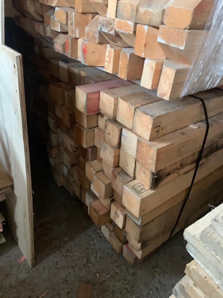 balken/palen   ca 240 x 95 x 95 afrastering entresol aanbouw, Doe-het-zelf en Verbouw, Hout en Planken, Ophalen, Zo goed als nieuw