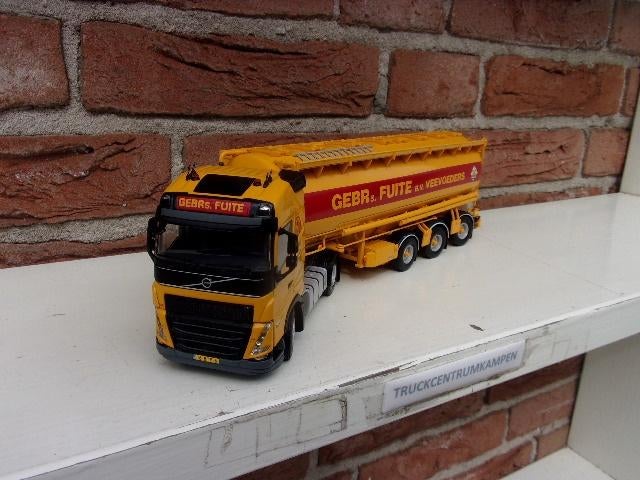 WSI  Volvo  FH5  van  Gebr.  Fuite - Genemuiden., Ophalen of Verzenden, Nieuw, Bus of Vrachtwagen, Wsi