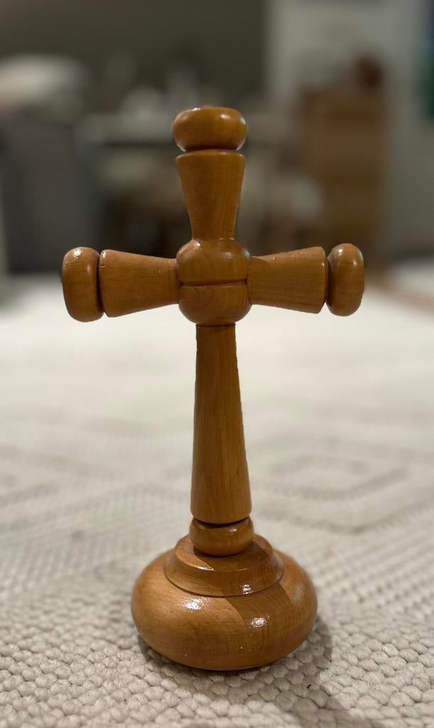 Houten staand kruisbeeld / kruis van 22 cm. hoog, Antiek en Kunst, Ophalen of Verzenden