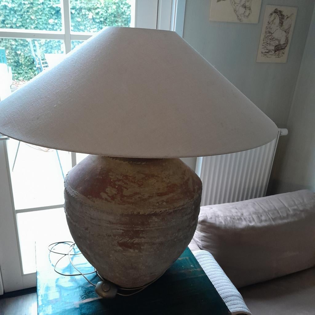 Oude stenen kruik / lampevoet met kap, Ophalen of Verzenden, 50 tot 75 cm