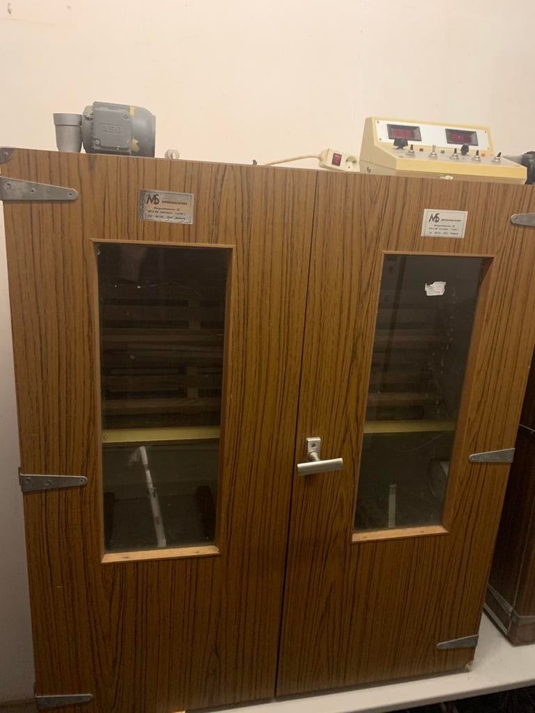 MS broedmachine 750 met slaglatten met autom. keer systeem, Dieren en Toebehoren, Pluimvee | Toebehoren, Ophalen of Verzenden