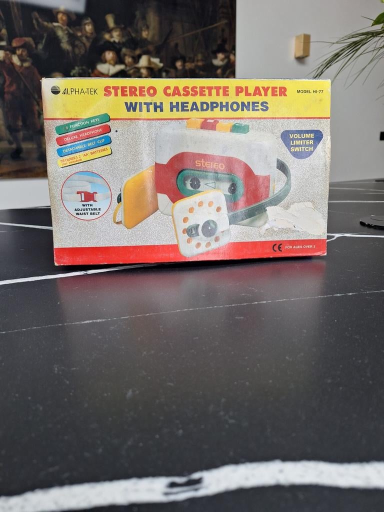 Vintage Walkman Alpha-Tek HI-77 Nieuw in Doos (Jaren '90), Ophalen of Verzenden, Walkman