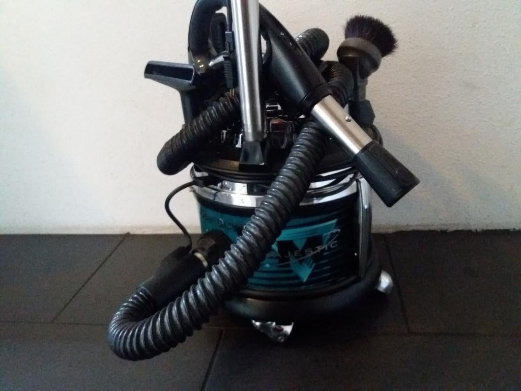 Filter queen majestic, Witgoed en Apparatuur, Stofzuigers, Ophalen, Zo goed als nieuw, Reservoir, 2000 watt of meer