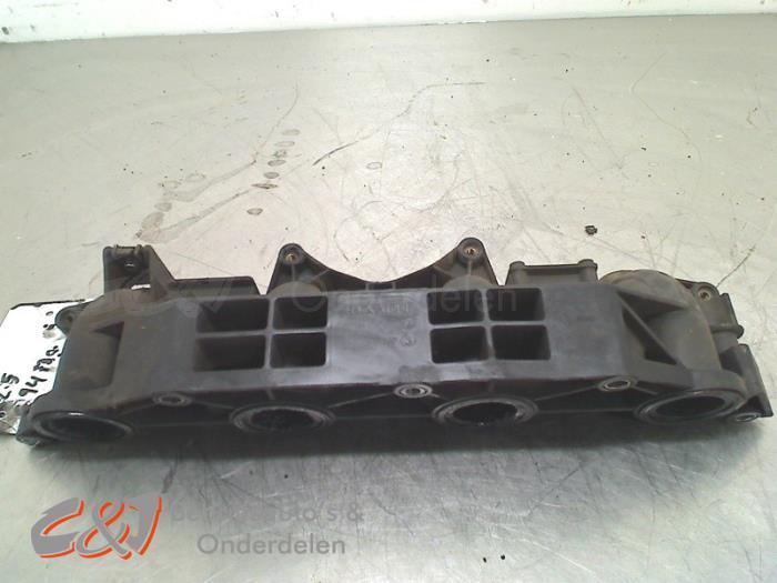 Inlaatspruitstuk van een Opel Vivaro, Gebruikt, -, -, Opel