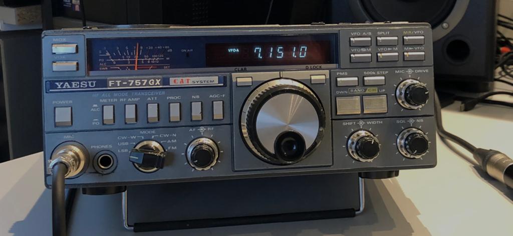 YAESU FT 757GX met bijbehorende microfoon., Ophalen, Gebruikt, Zender en Ontvanger