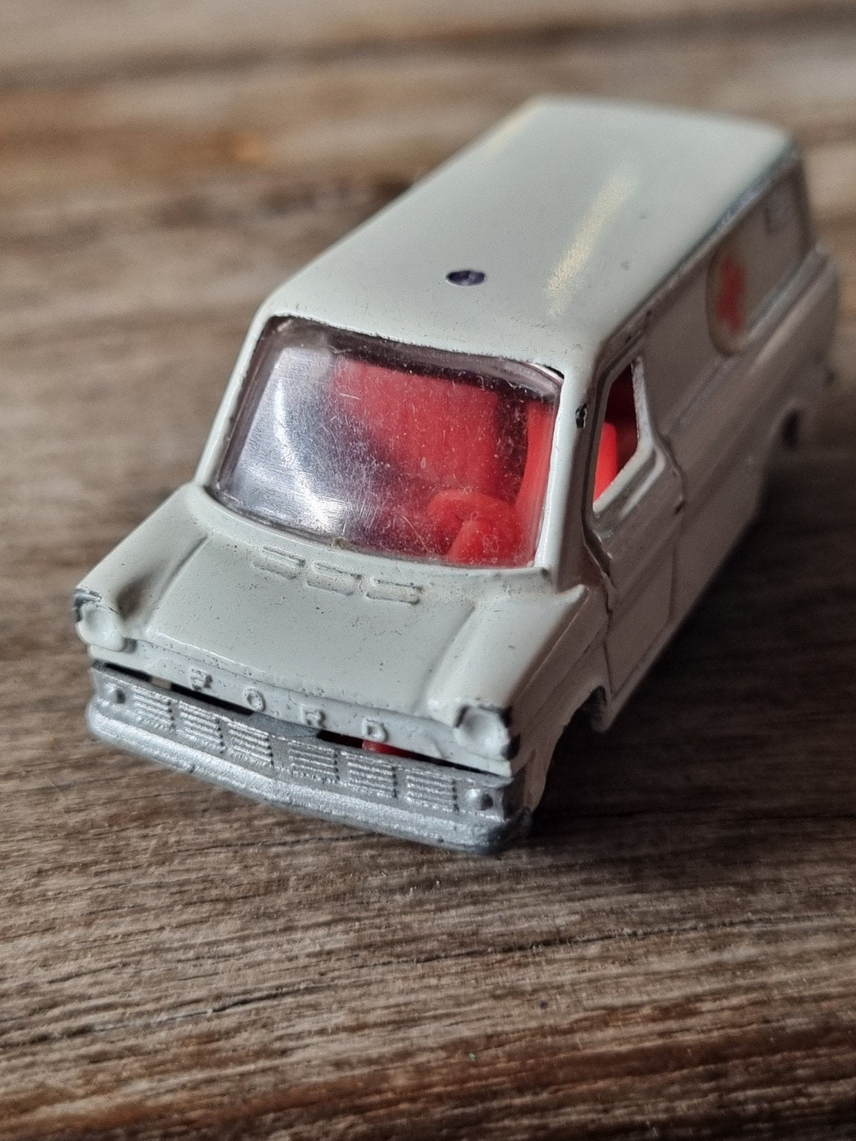Ford Transit Ambulance (Made in Holland), Ophalen of Verzenden, Gebruikt