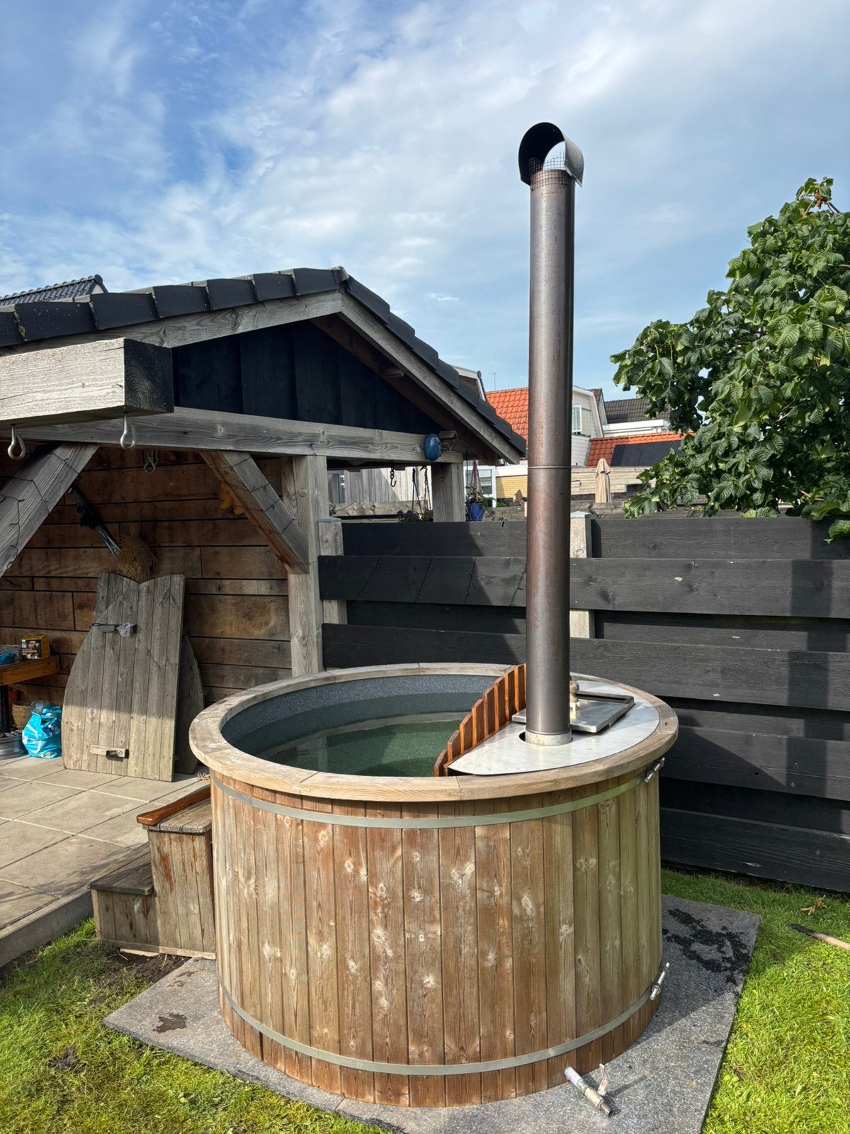 Hottub houtgestookt, Ophalen of Verzenden, Zo goed als nieuw