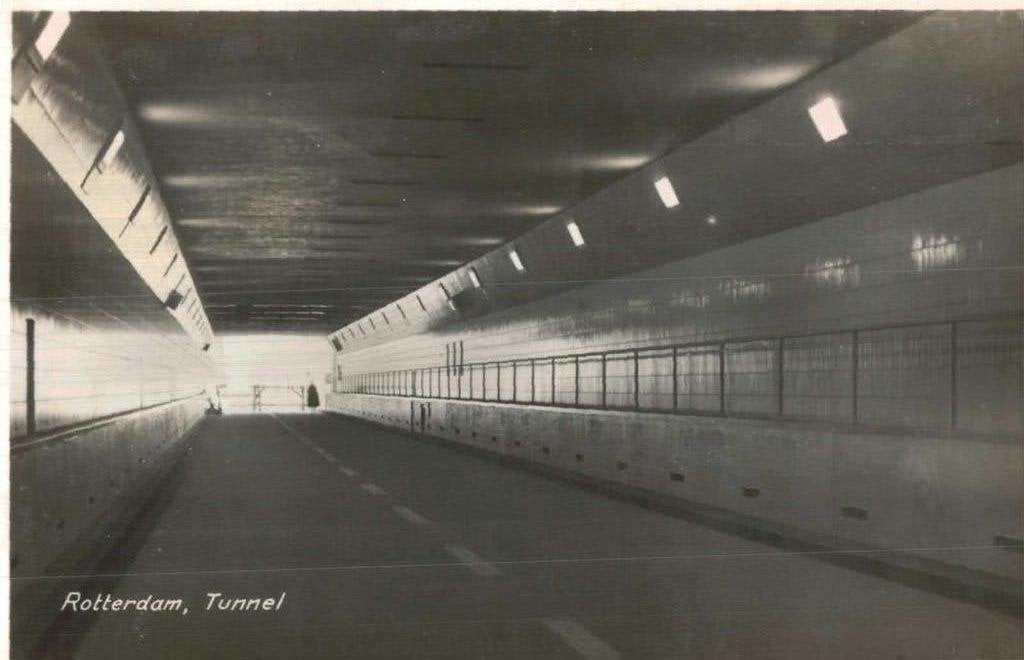 Oude Ansichtkaart Rotterdam Tunnel - Gelopen, Ophalen of Verzenden, 1940 tot 1960, Gelopen, Zuid-Holland
