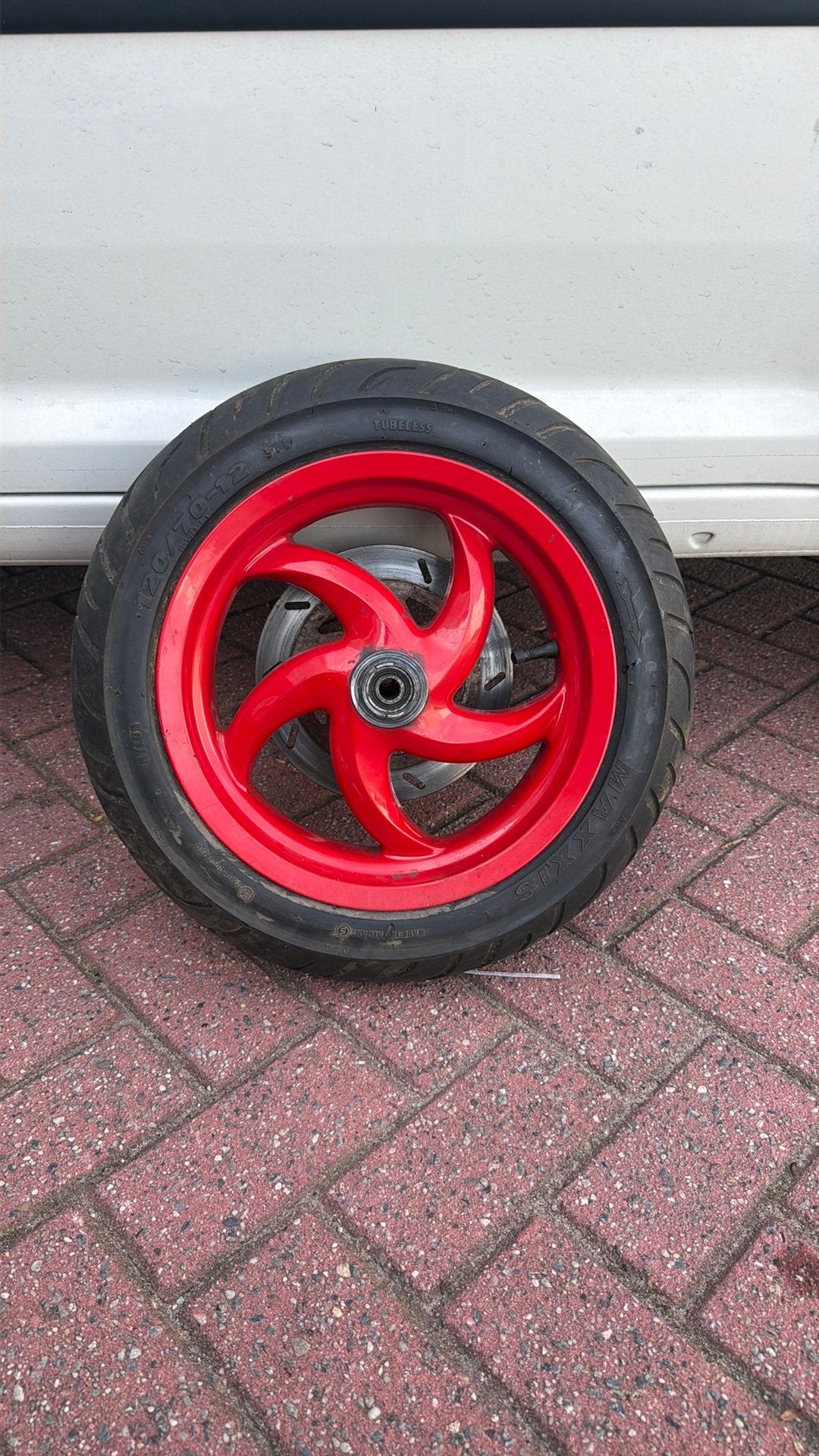 Gilera runner voorvelg 125/180, Ophalen