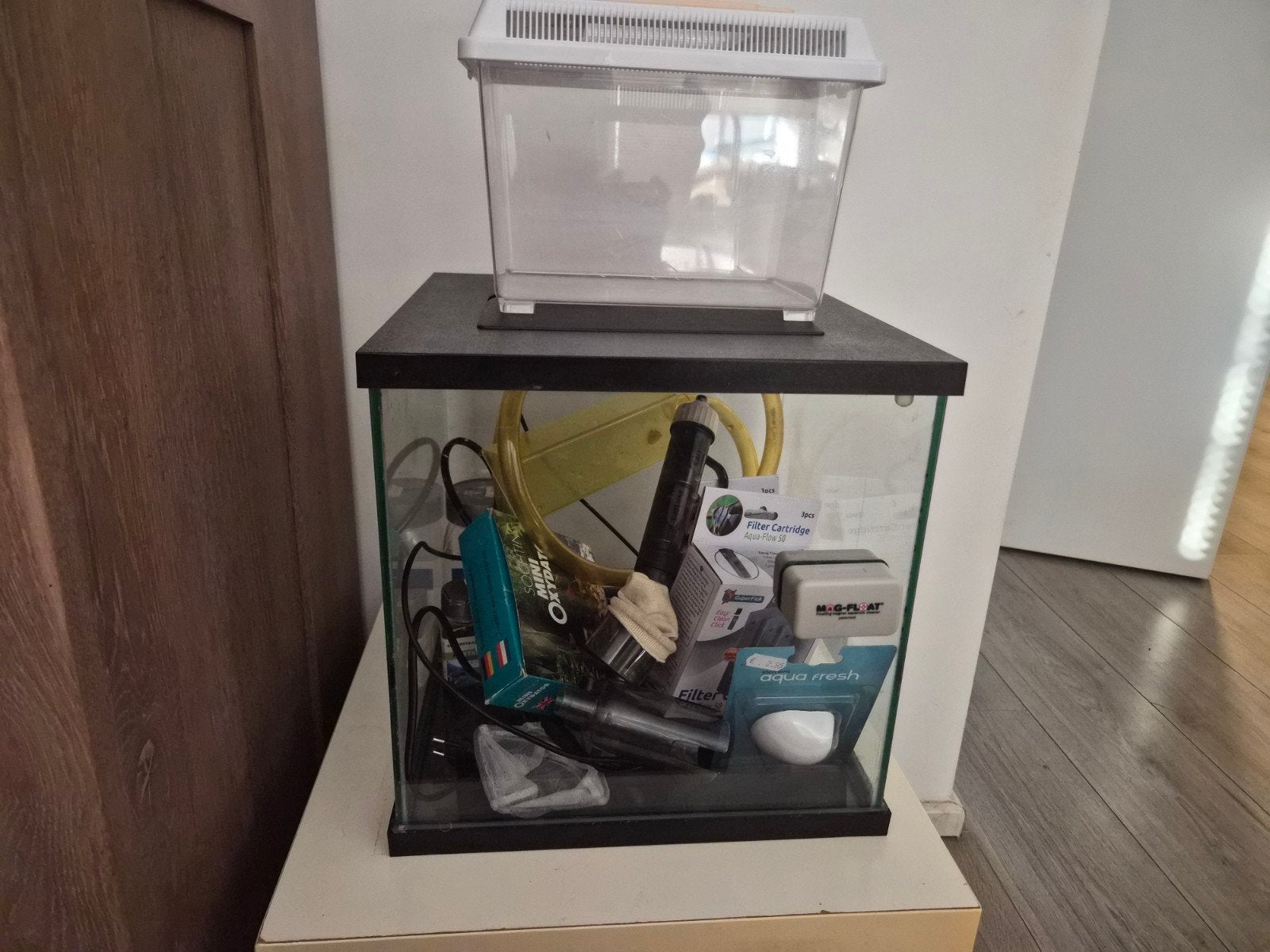 Superfish Zen 30 aquarium, 27L met verschillende accessoires, Ophalen, Gebruikt, Superfish, Inclusief deksel