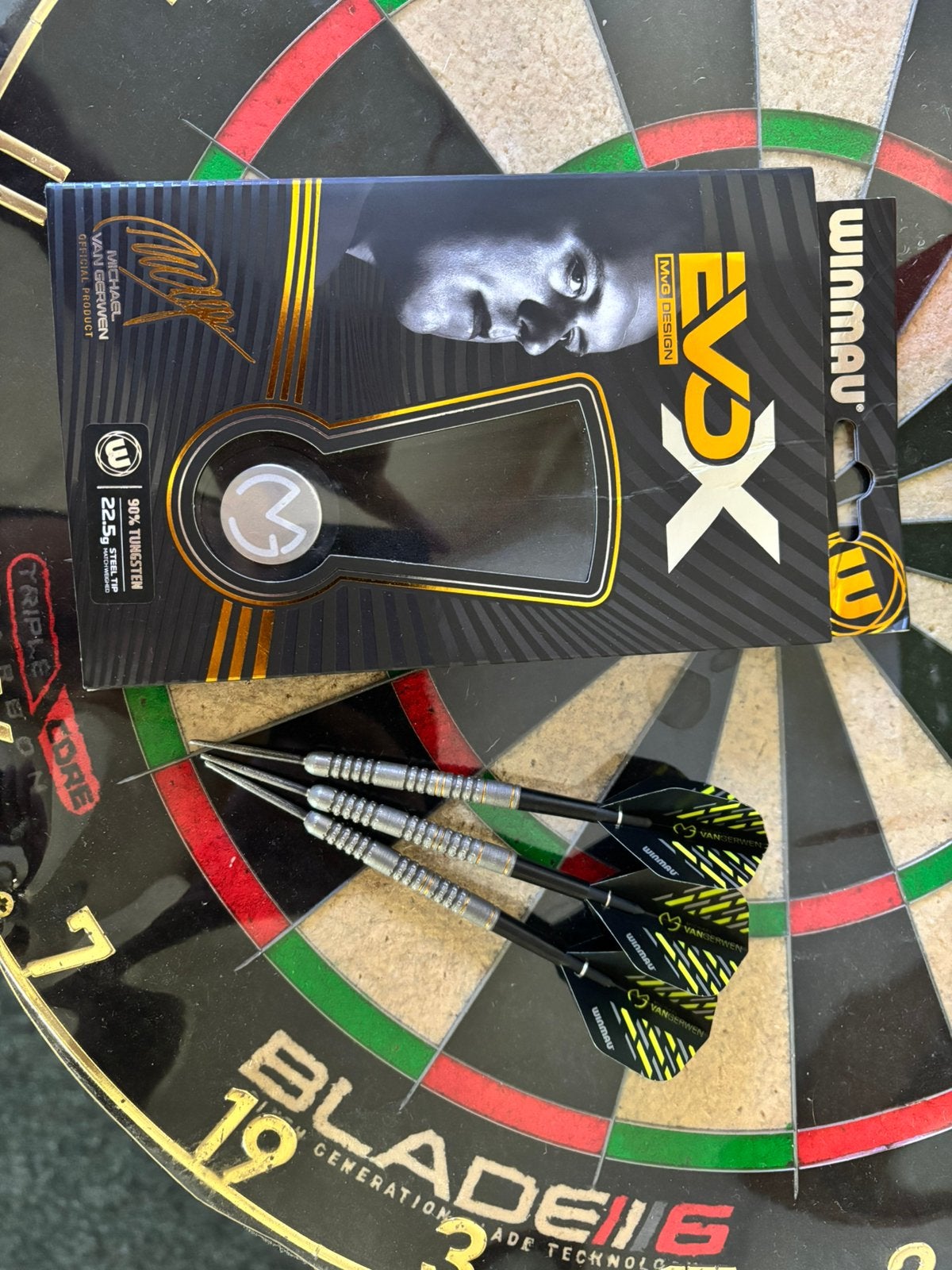 MVG EXO 22.5 GR, Sport en Fitness, Darts, Verzenden, Zo goed als nieuw, Pijlen