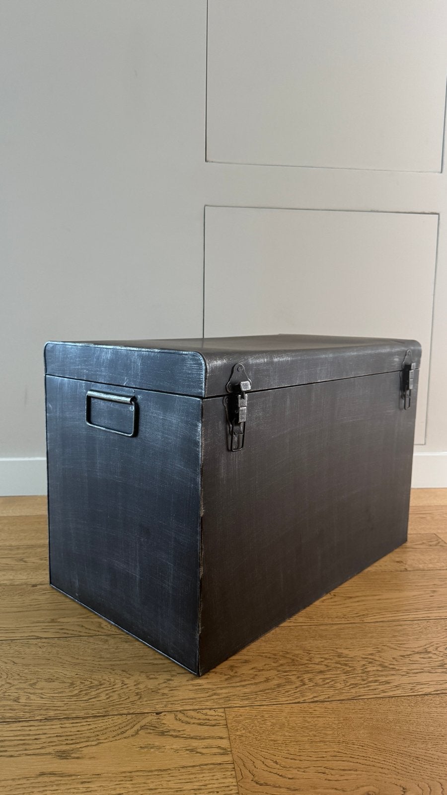 Metalen opbergkist / dekenkist, rustiek zwart, Ophalen, 50 tot 100 cm, Zo goed als nieuw, Metaal