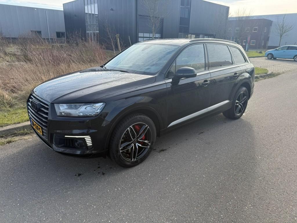 Audi E-TRON Q7 3.0 TDI e-Tron Quattro Premium*Leer*automaat*, Auto's, Audi, Automaat, Gebruikt, Lane Keeping Assist, 2420 kg