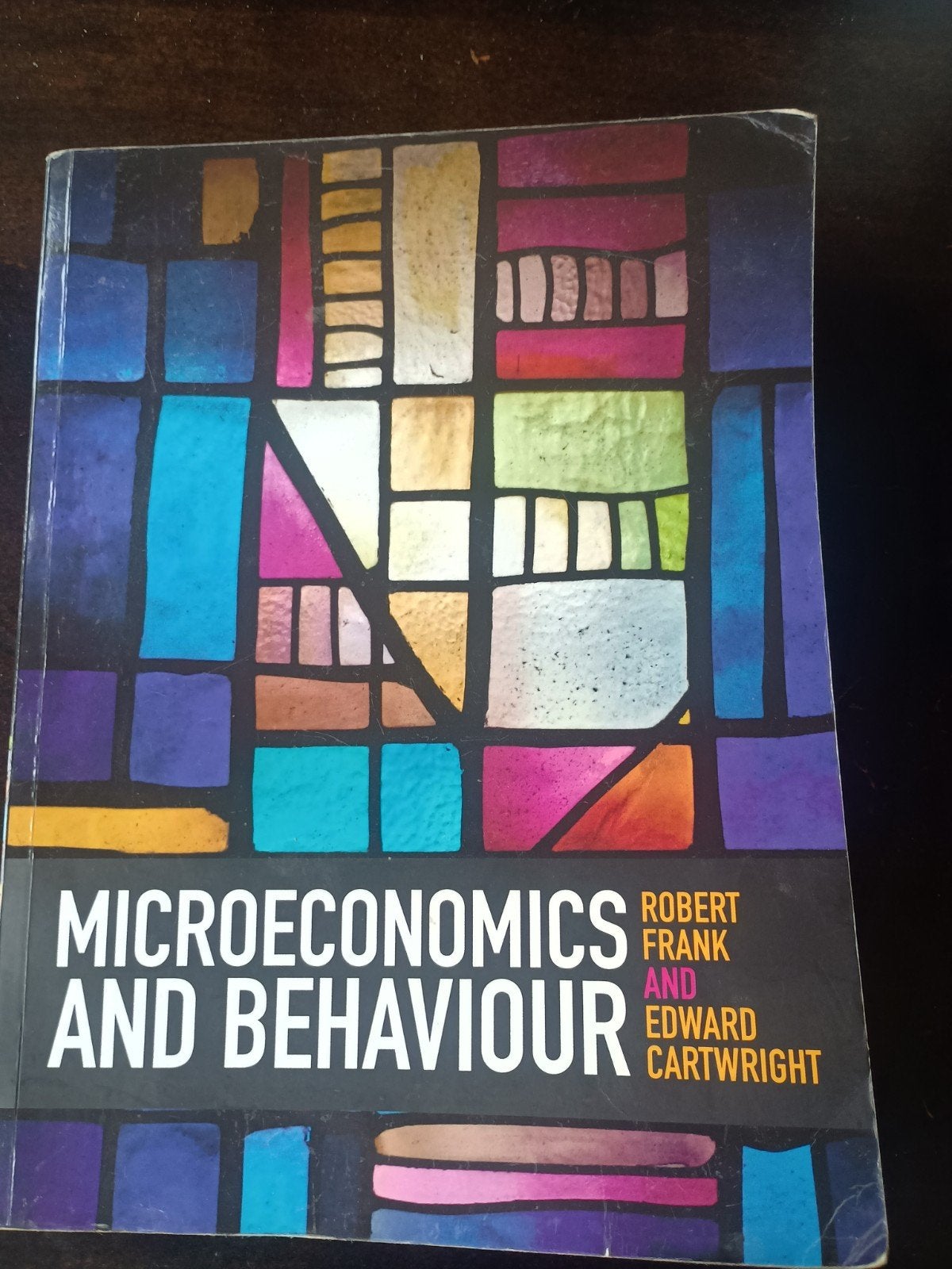 Microeconomics and Behaviour - Robert Frank, Edward Cartwrig, Boeken, Gelezen, Robert Frank & Edward Cartwright, Ophalen of Verzenden