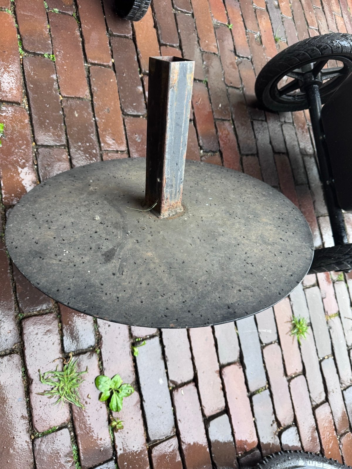Stalenplaat voor korfbalpaal / pin voor gras, Sport en Fitness, Korfbal, Ophalen, Gebruikt, Korf of Paal