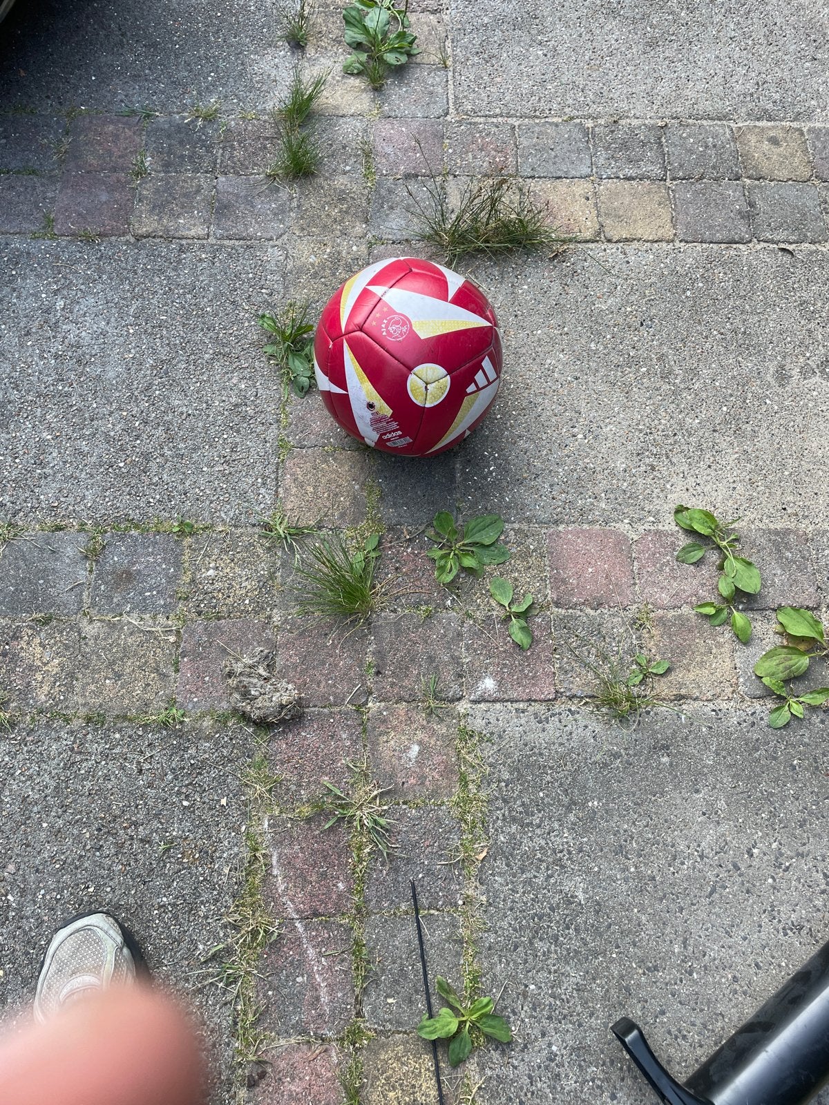 Adidas voetbal Ajax rood/wit/geel, Ophalen, Gebruikt, Bal