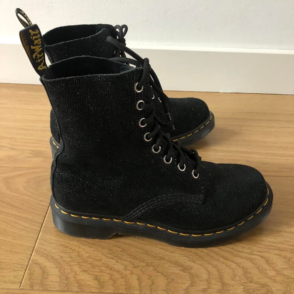 Dr. Martens 1460 Pascal Glitter Ray | zwart | 38, Kleding | Dames, Schoenen, Ophalen of Verzenden, Zo goed als nieuw, Zwart