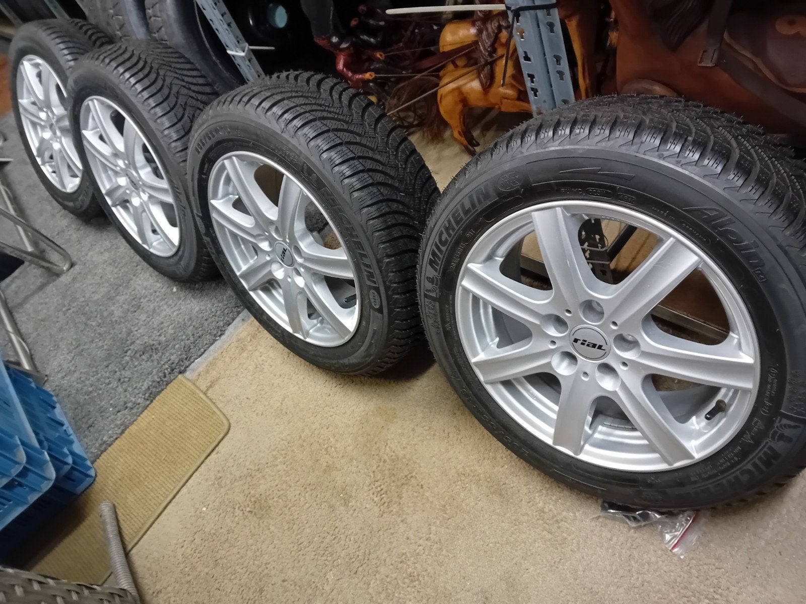 nieuwe velgen  michelin banden vw caddy, Ophalen, Nieuw, 16 inch, All Season