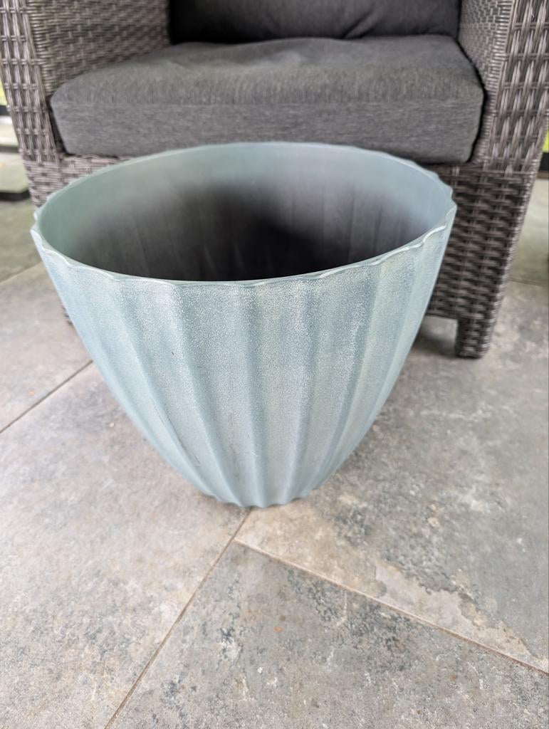 Grote bloempot ~ plantenbak, Ophalen, Rond, Kunststof, Binnen