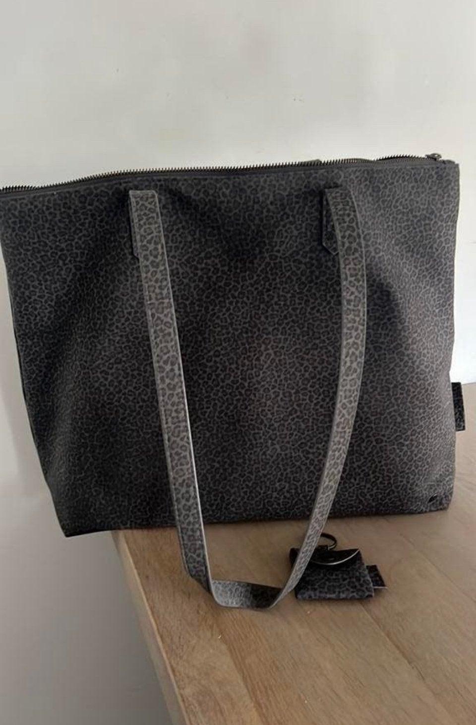 Schoudertas Zuss, Minder dan 40 cm, Minder dan 35 cm, Zo goed als nieuw, Minder dan 20 cm