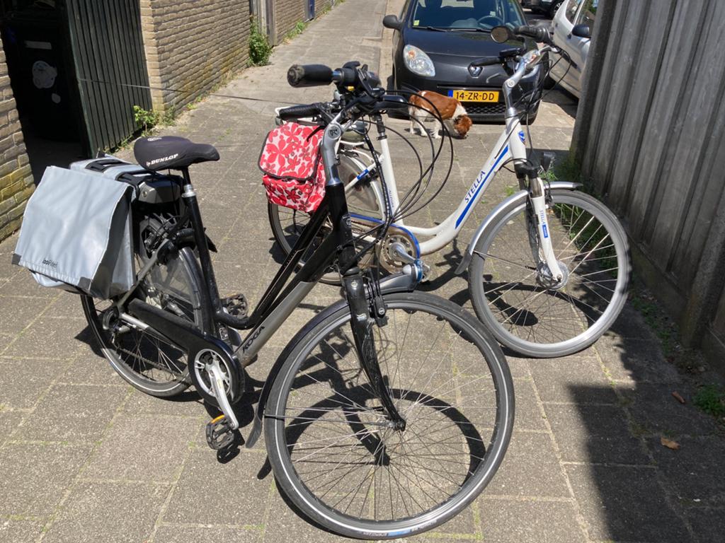 Twee oude elektrische damesfietsen, Minder dan 30 km per accu, Gebruikt, 51 tot 55 cm, Ophalen