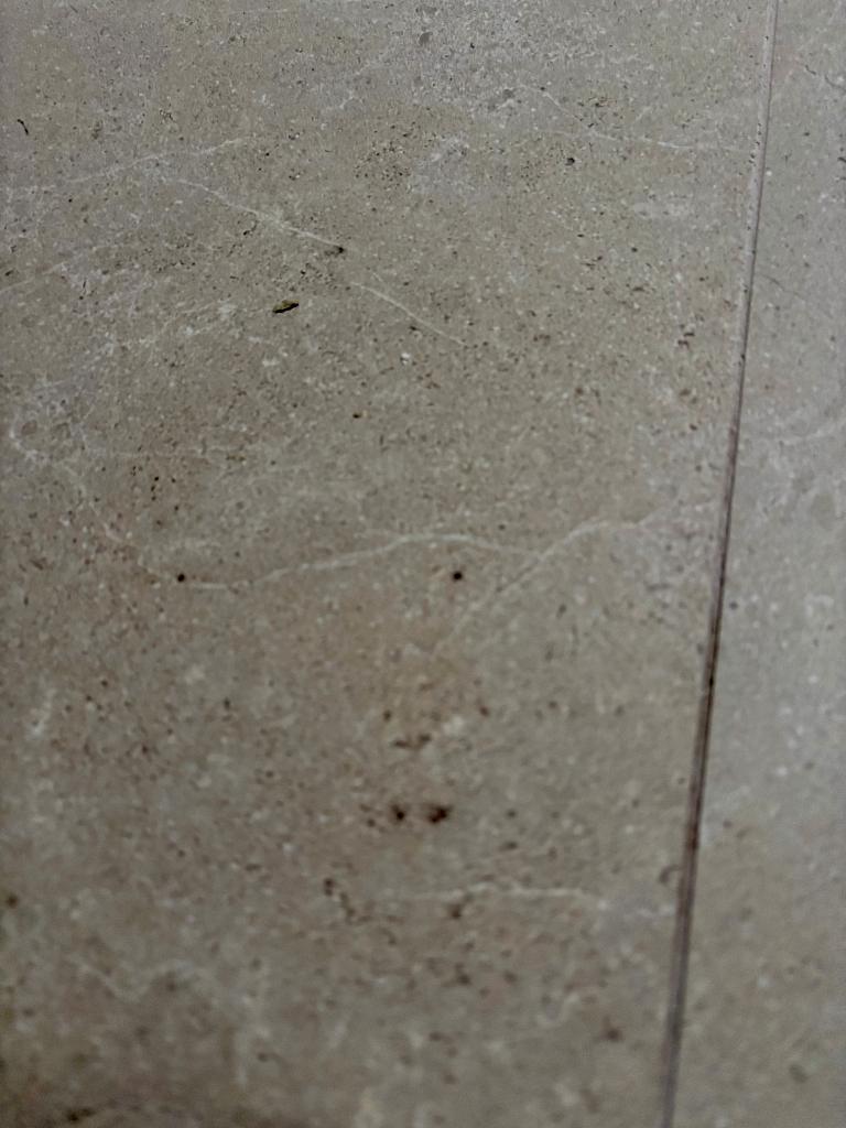 Foto 3 van 100m2 Beige Keramische vloertegel 60x60  || 12,50 euro / m2