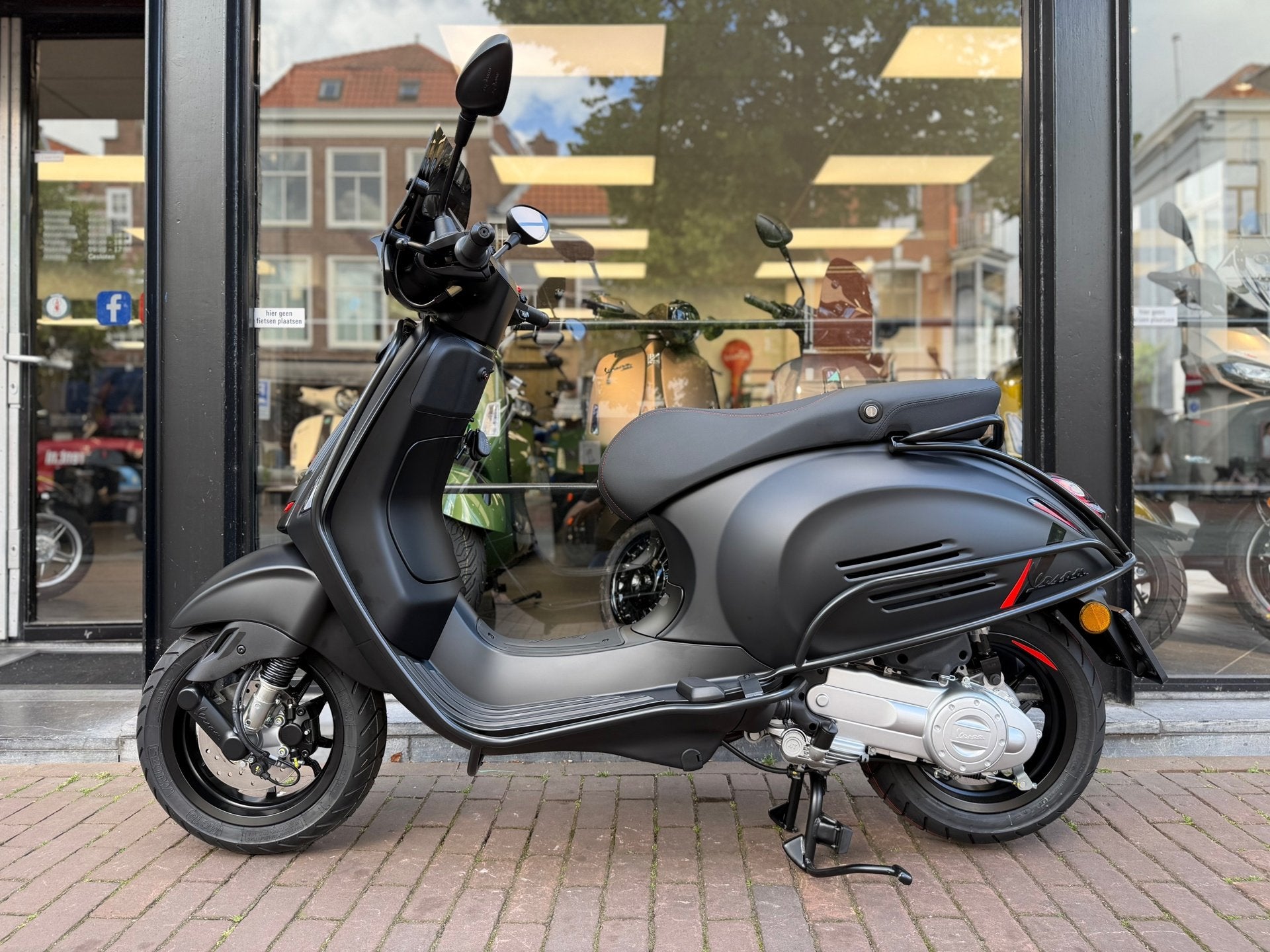 VESPA SPRINT MY 2026 25KM 45KM EURO5+ | 4 JAAR FABRIEKSGARAN, Gedempte oude gracht 112
2011GW  Haarlem, NL, Gebruikt, Overige modellen