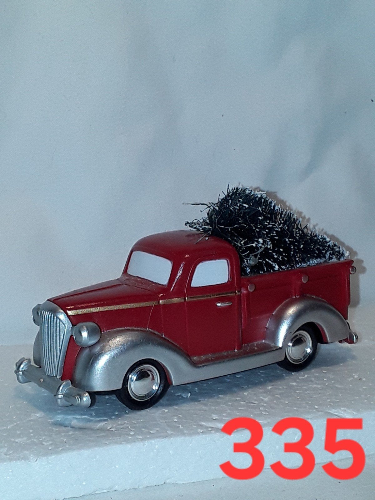 Lemax 84837 pick-up truck jaar 2008., Diversen, Kerst, Ophalen of Verzenden