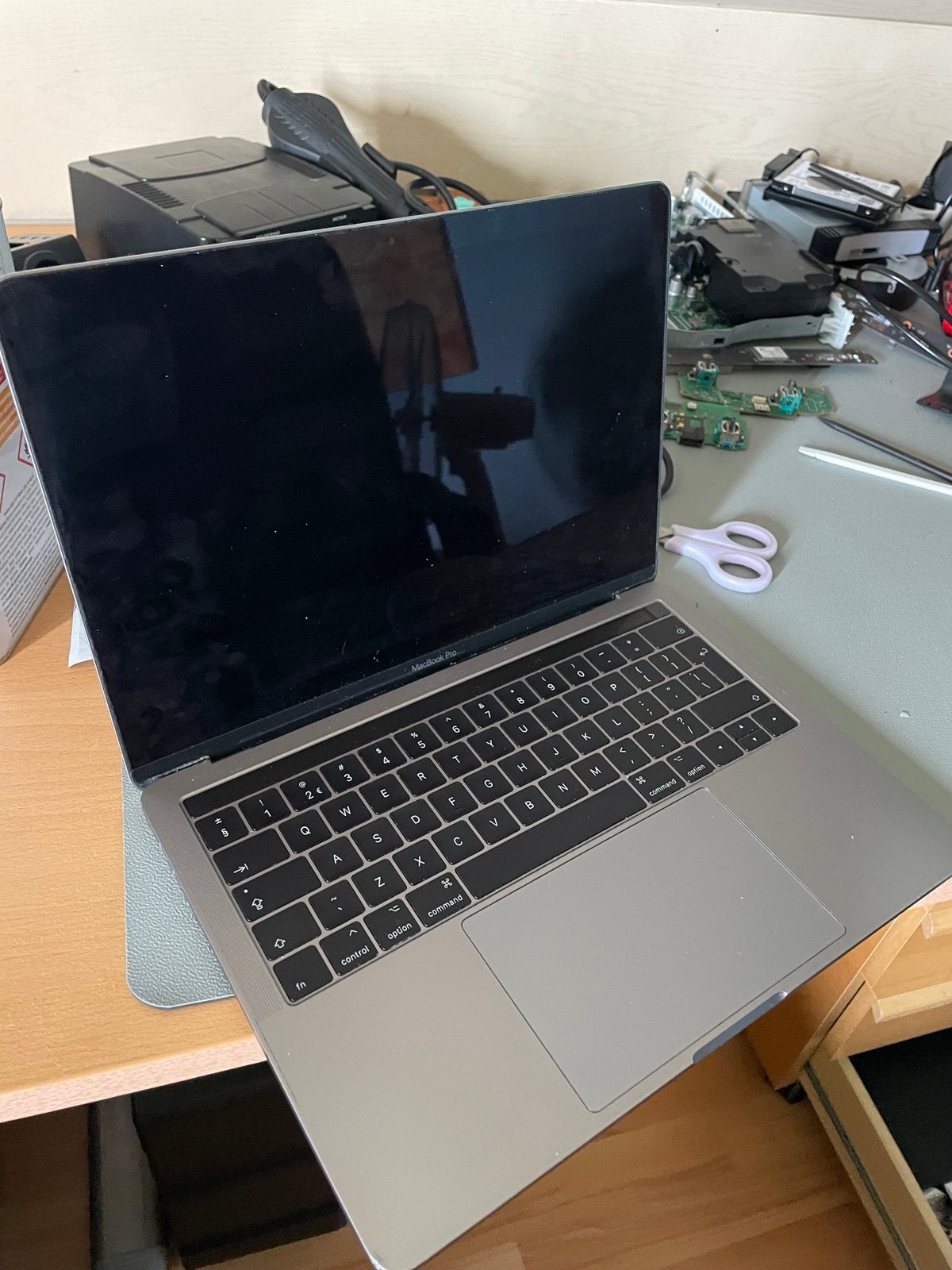 Macbook pro A1706 (voor onderdelen), Computers en Software, MacBook Pro, 13 inch, Ophalen of Verzenden, Zo goed als nieuw