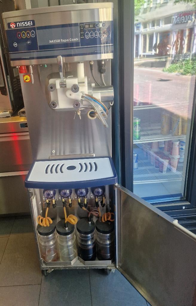 Ijsmachine, zo als nieuw. Nissei NA 3338 Rapid Combi APM, Zakelijke goederen, Horeca | Overige, Ophalen