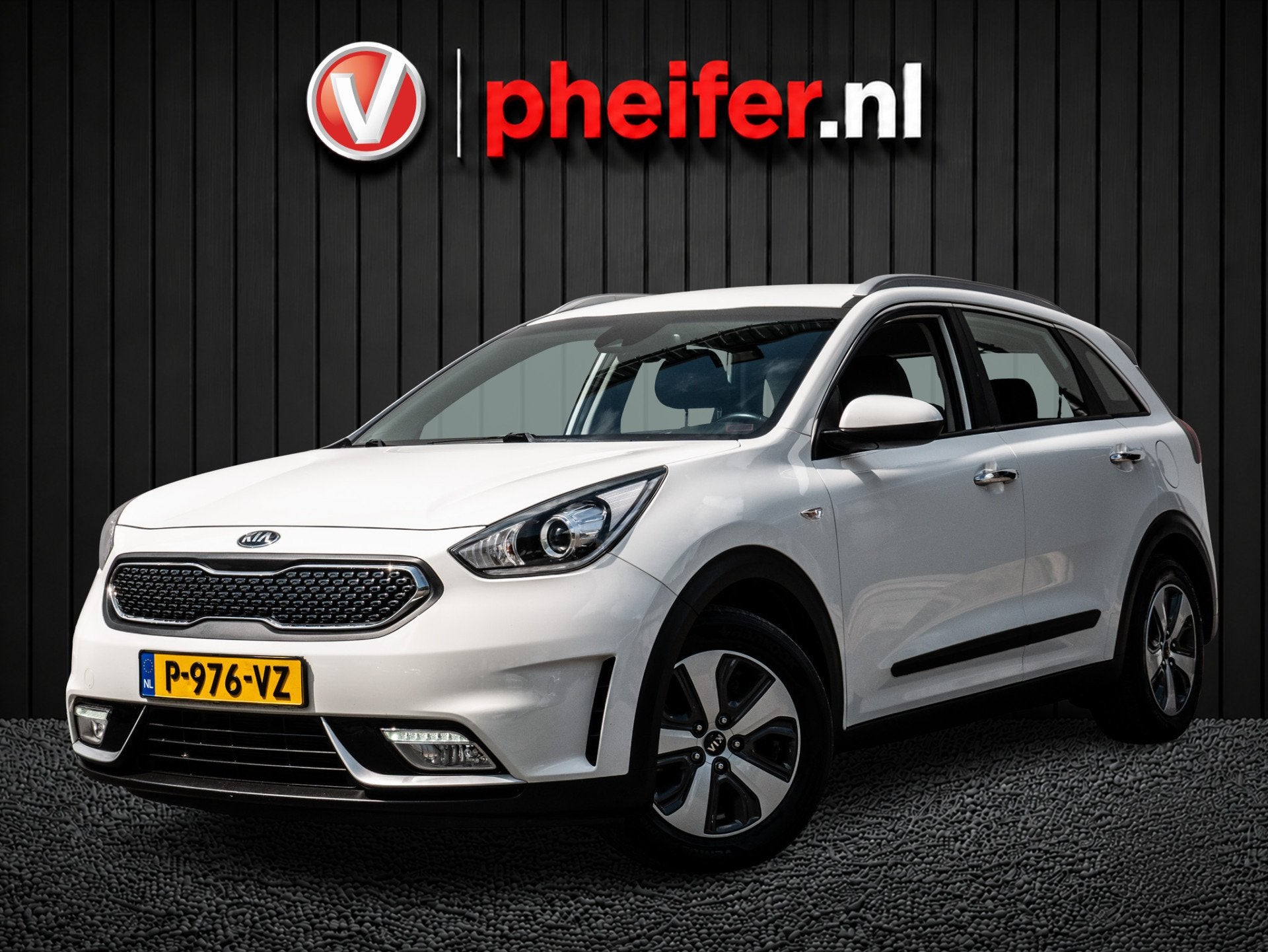 Kia Niro 1.6 GDi Hybrid BusinessLine Stoel-stuurverwarming/, Auto's, Kia, Gebruikt, Met garantie (alle), Leder en Stof, Wit