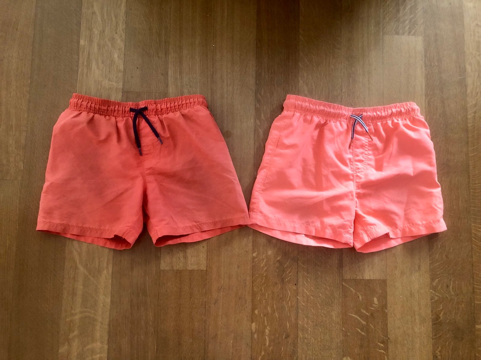 2 oranje zwembroeken maat 110/116 en 122/128, Kinderen en Baby's, Kinderkleding | Kinder-zwemkleding, Gebruikt, Ophalen of Verzenden