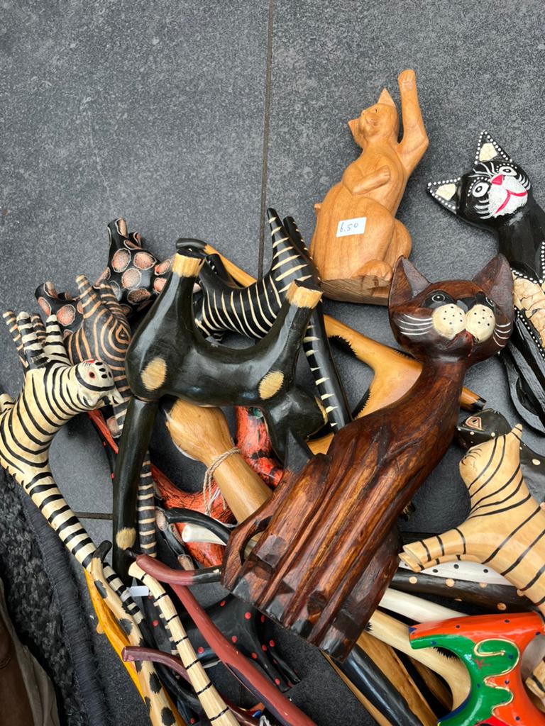 Katten beeldjes van hout., Verzamelen, Beelden en Beeldjes, Ophalen of Verzenden, Zo goed als nieuw, Dier