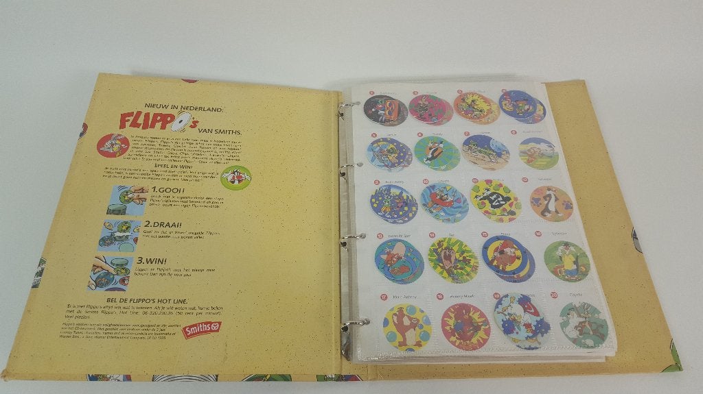 Vintage Flippo's, bijna compleet in de originele map! 2A8, Verzamelen, Flippo's, Tweedehands verkoop, Tweedehands verkoop, Losse flippo's
