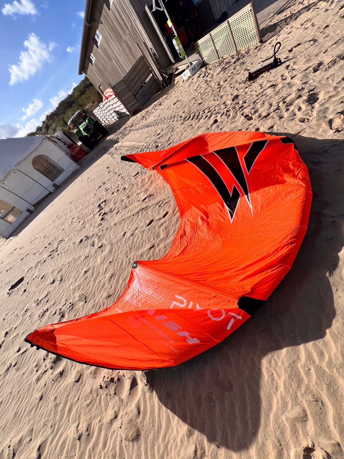 NAISH PIVOT 2026 6m - 7m - 8m, Geen board, Ophalen of Verzenden, Zo goed als nieuw, Kite