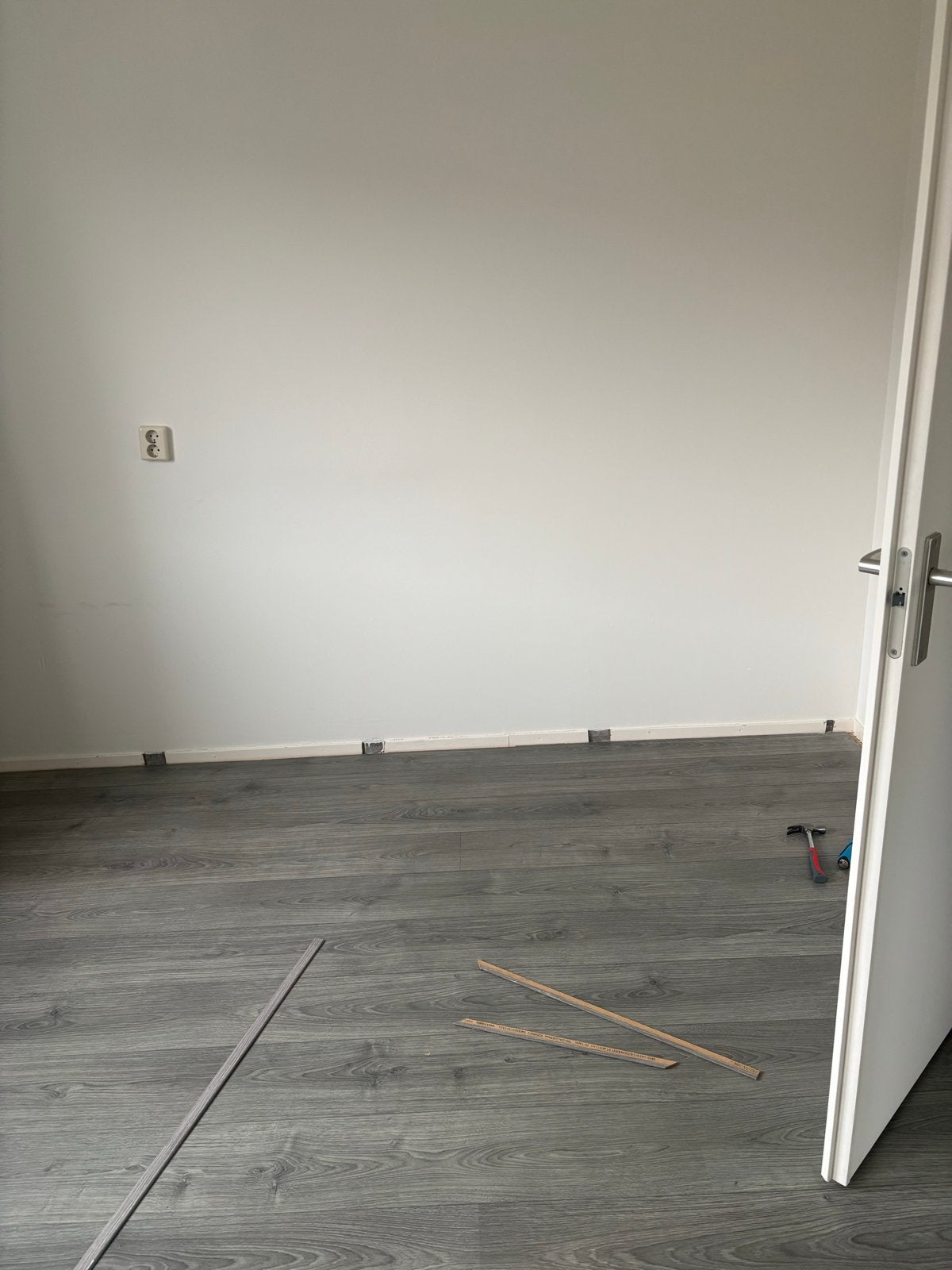 Grijs kliklaminaat, ca. 25m², Ophalen, Gebruikt, 10 m² of meer, Hout