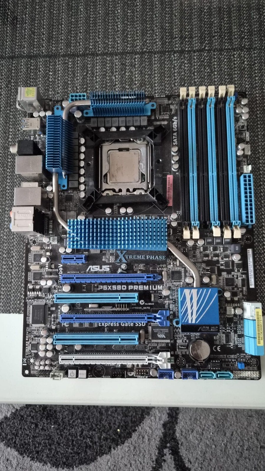 CPU en ASUS P6X58D Premium moederbord, Ophalen, LGA1366, DDR3, ATX