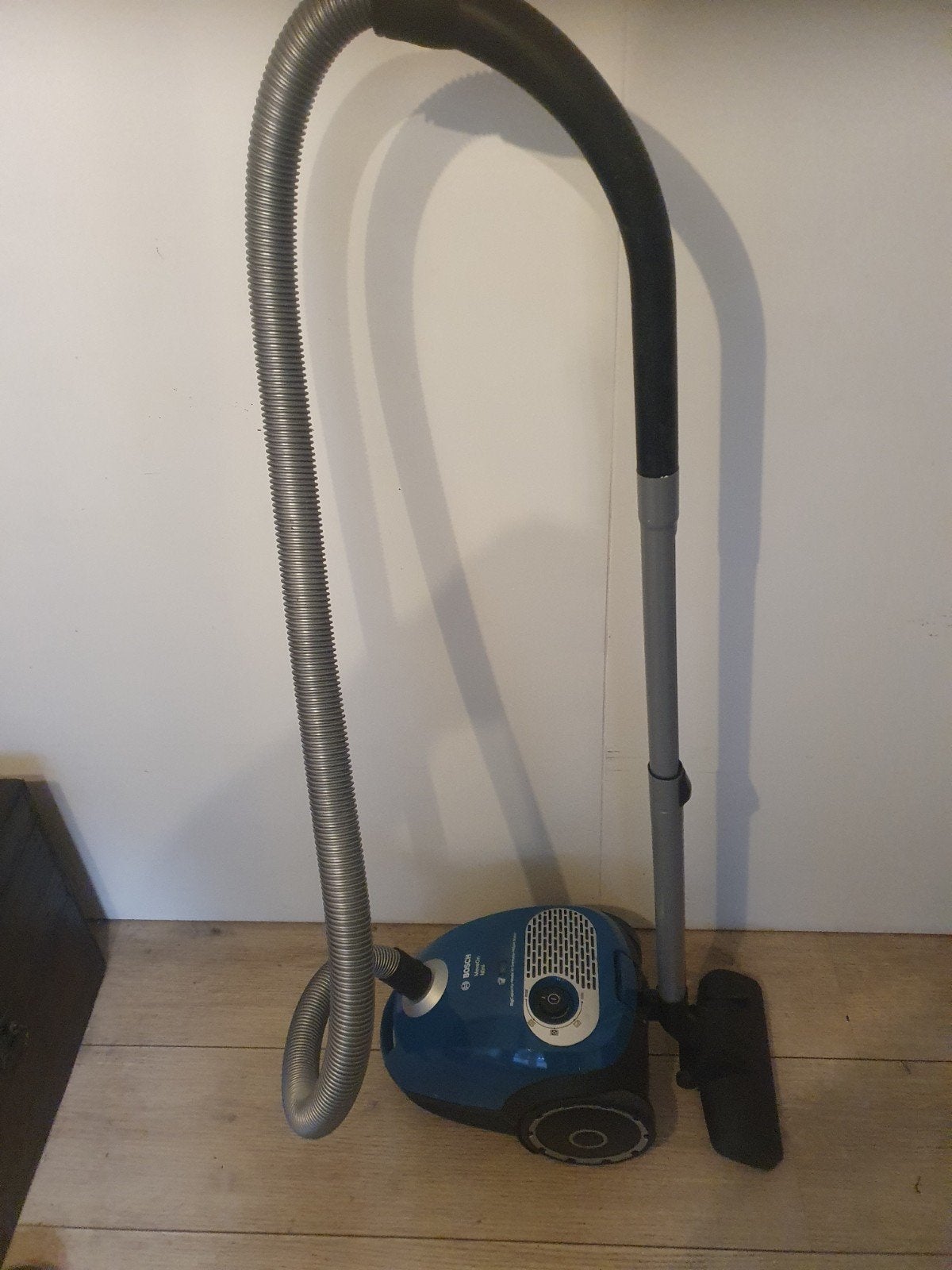 Bosch Move on Stofzuiger (Blauw) - Compact & Krachtig!, Stofzak, Gebruikt, Inclusief accessoires, Bosch
