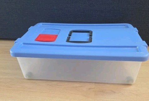 Opbergbox onder bed met wieltjes en geurreservoir, Ophalen, Zo goed als nieuw