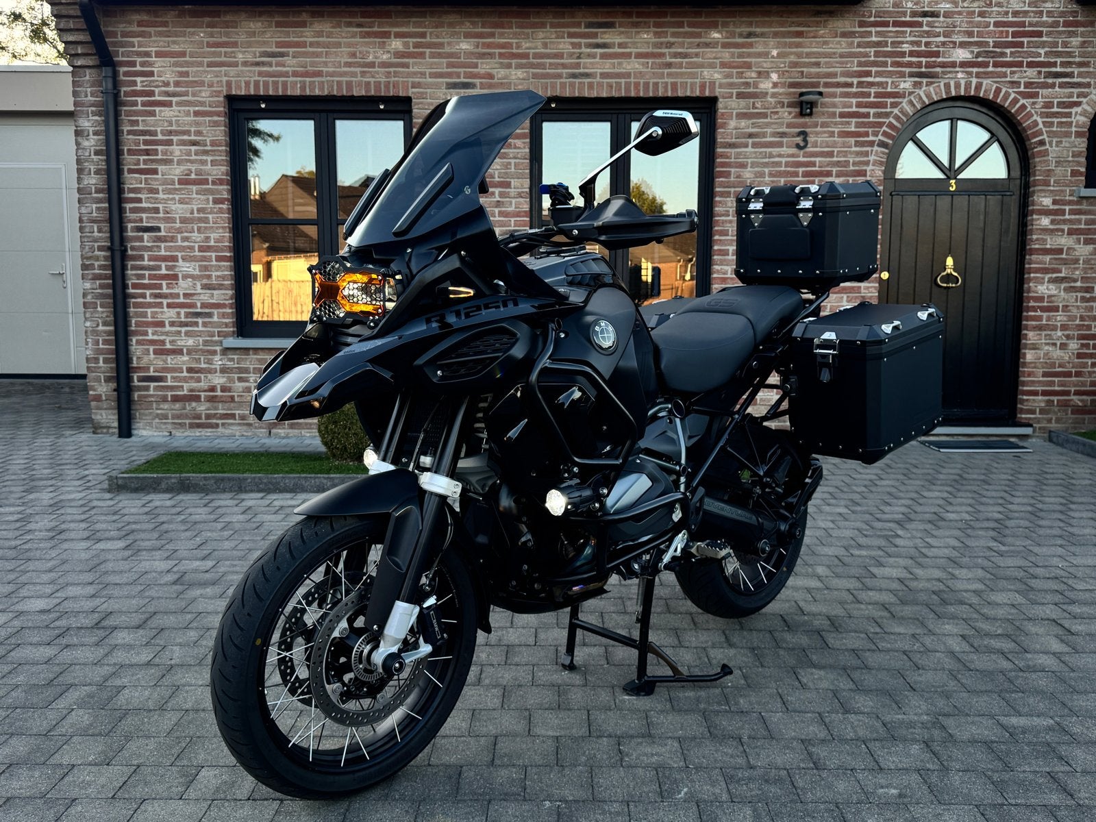 BMW R 1250 GS Adventure Triple Black - Full option, Motoren, Motoren | BMW, 2 cilinders, 1254 cc, Nieuw, Motorrijbewijs A