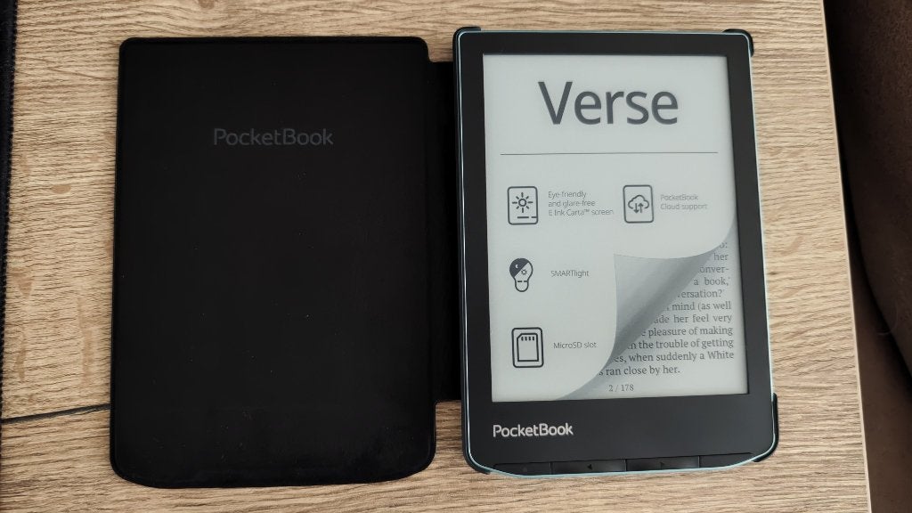 PocketBook Verse + hoes in z.g.a.n. staat, 8 GB, 6 inch of minder, Ophalen of Verzenden, Zo goed als nieuw