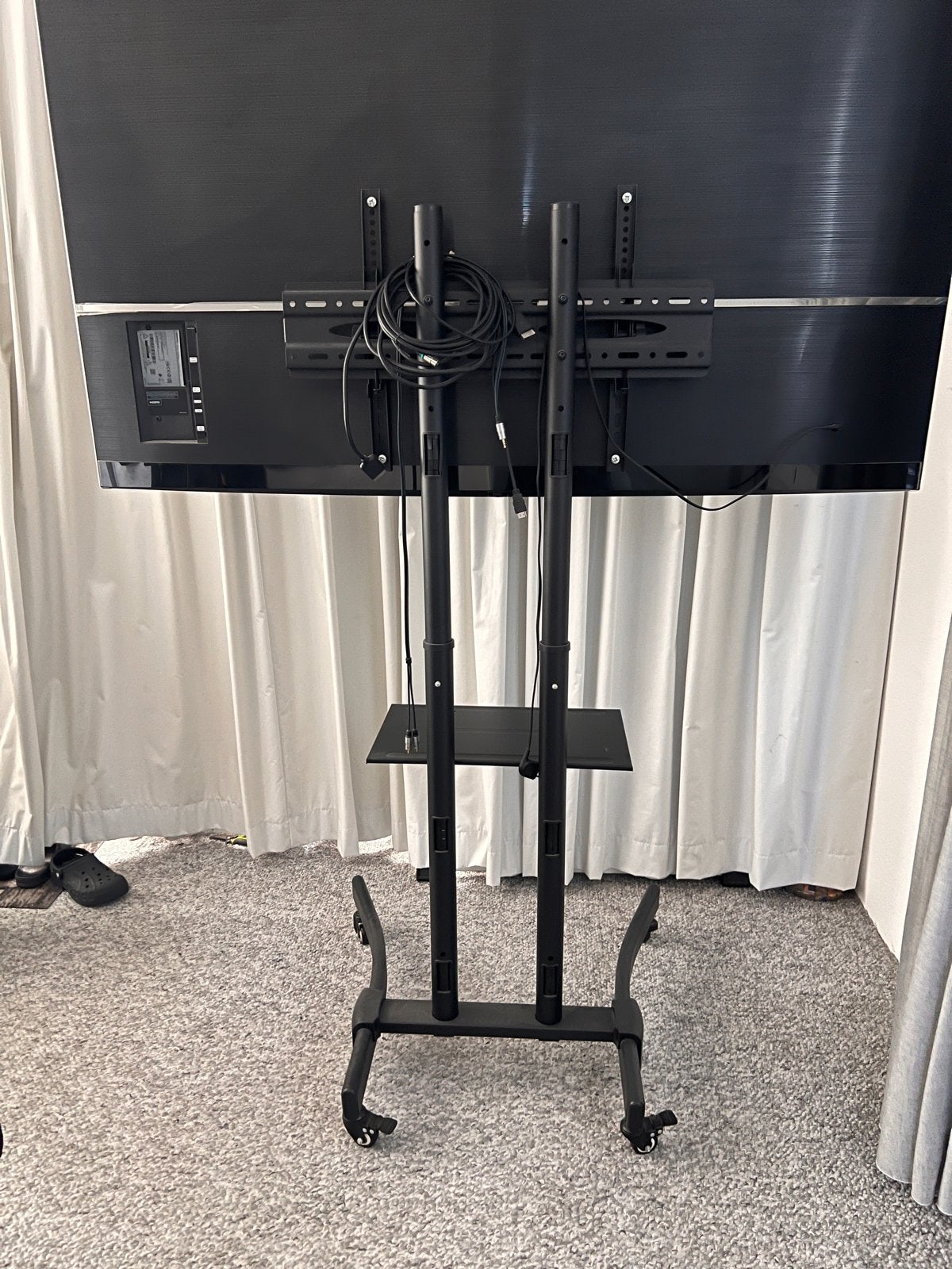 Verrijdbare TV Standaard voor 75 inch schermen, Ophalen, Zo goed als nieuw
