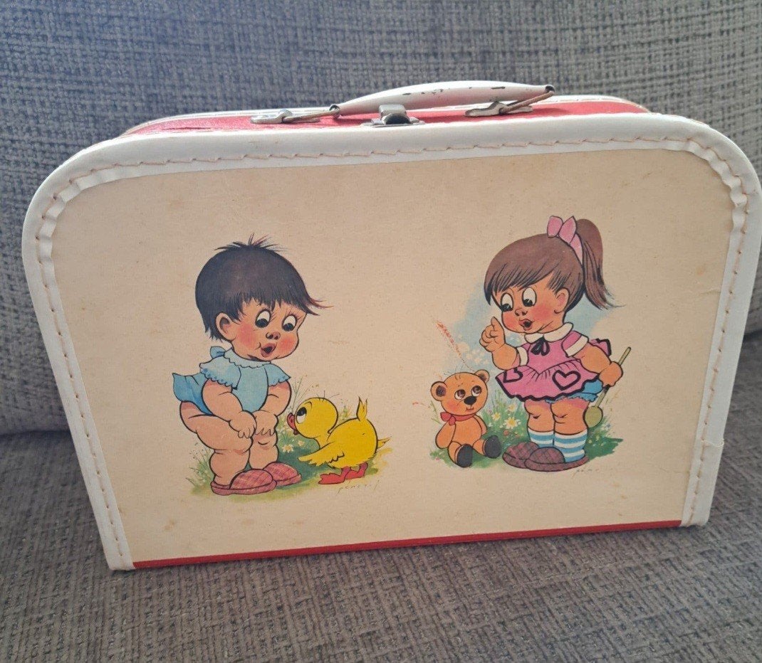 Vintage rood kinderkoffertje met illustraties, Ophalen of Verzenden